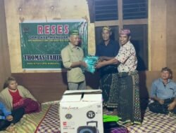 Thomas Tahir Serap Aspirasi dan Serahkan Bantuan untuk Warga Desa Langkas