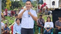 Yono Jehanu Berikan Bantuan dan Buka Turnamen Penggalangan Dana Paroki Reweng