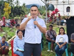 Yono Jehanu Berikan Bantuan dan Buka Turnamen Penggalangan Dana Paroki Reweng